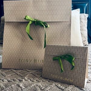 Authentic Tory Burch Brown Gift Bags with Green Ribbon🤎💚